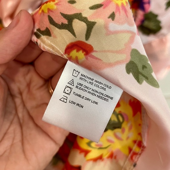 4 for $20 🦋 NWOT Miss to Mrs Floral Bridal Robe - Picture 3 of 6